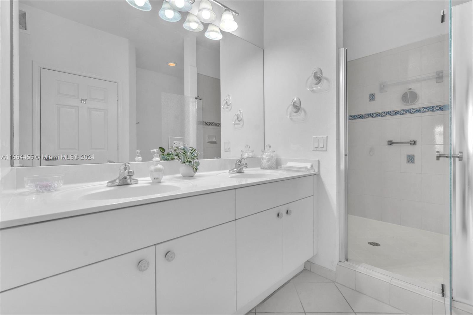 1590 Passion Vine Cir # 1 Unit: 27-1