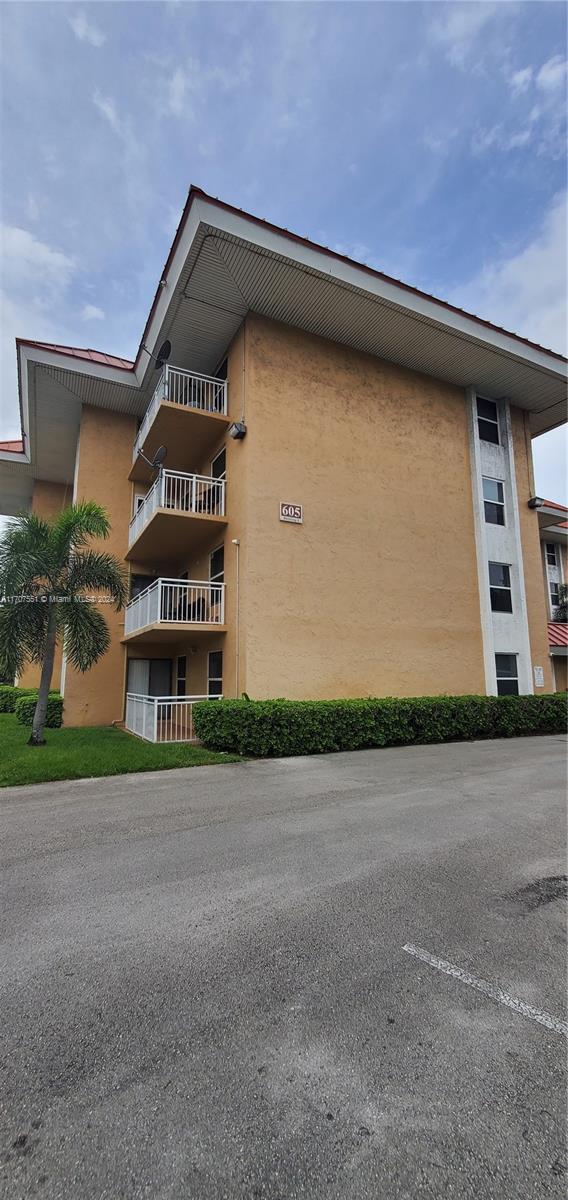 605 S Pine Island Rd # 101A