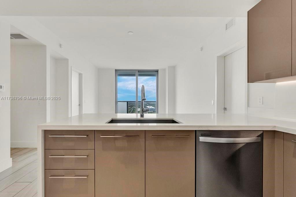 2000 Metropica Way # 2307