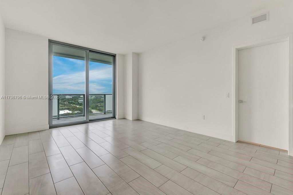 2000 Metropica Way # 2307