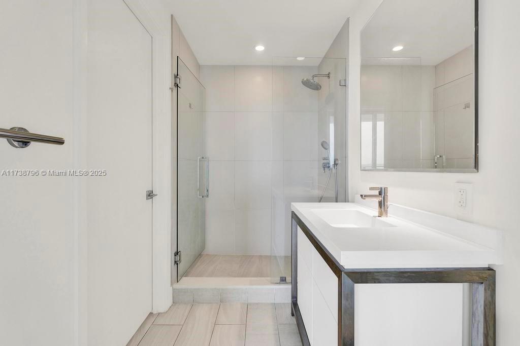 2000 Metropica Way # 2307