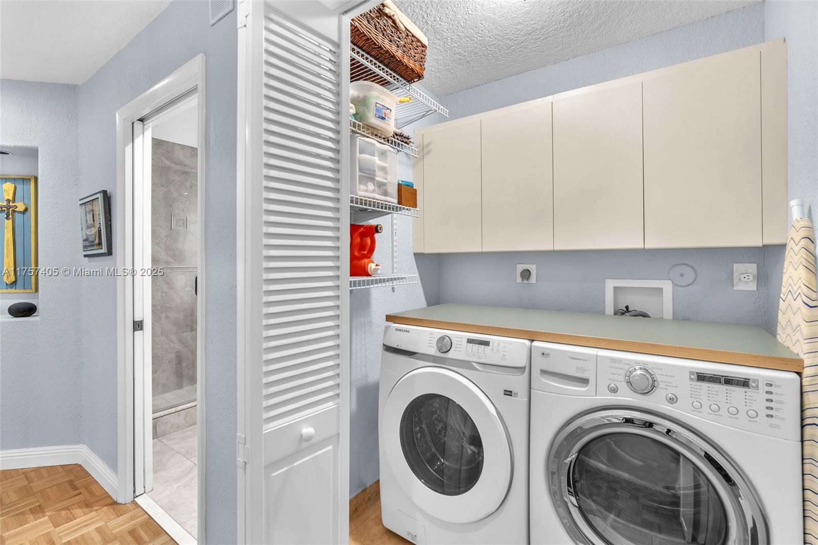 1095 Longview
