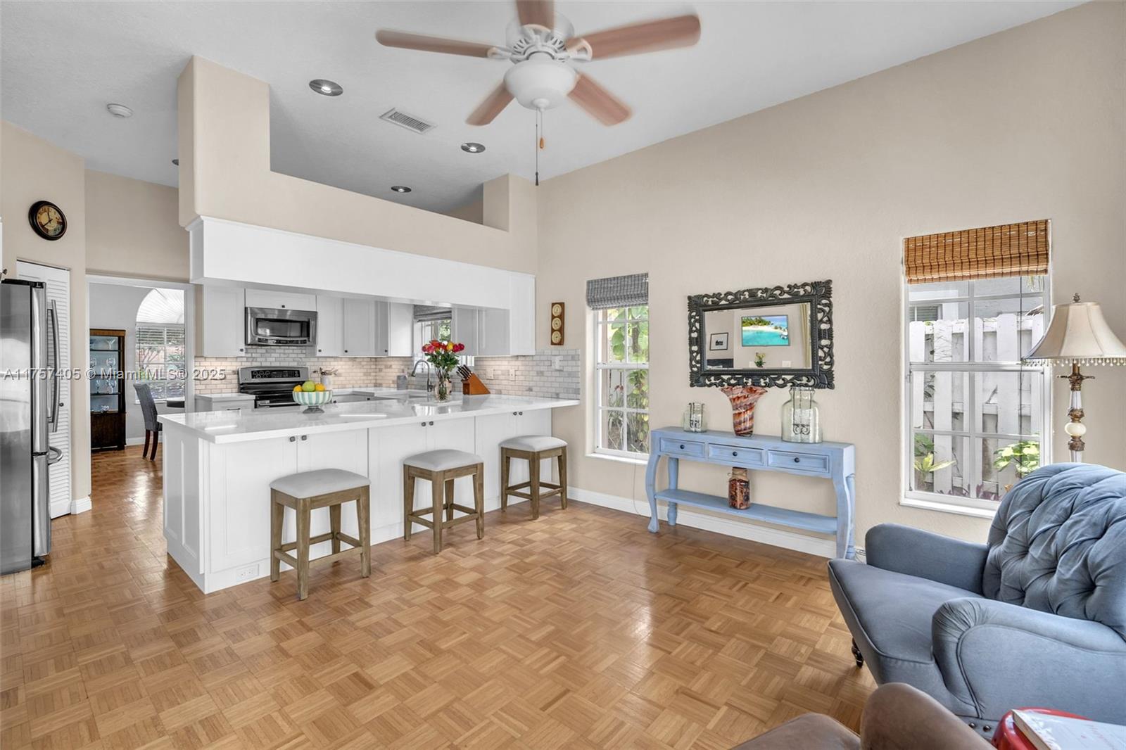 1095 Longview