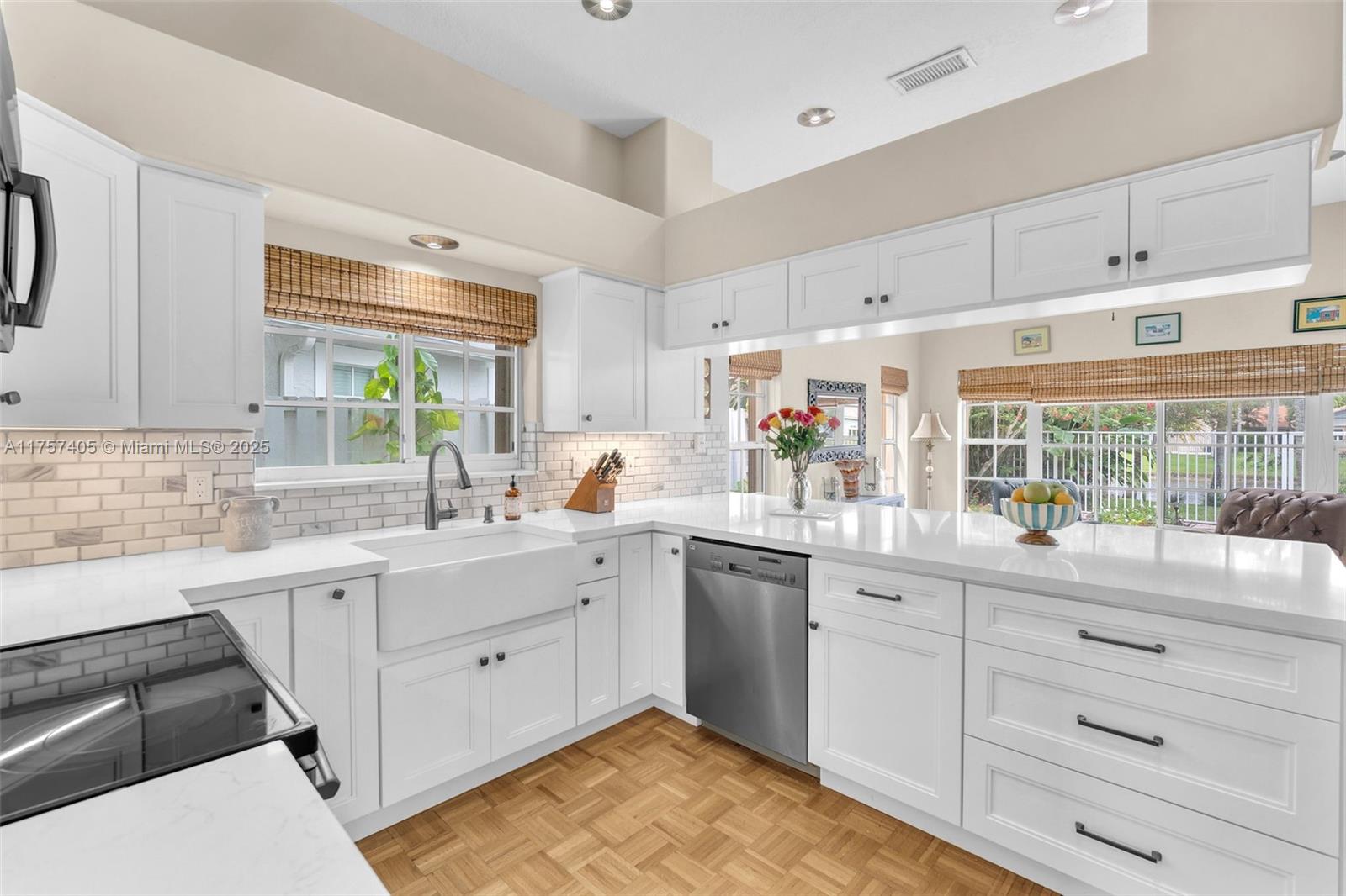 1095 Longview