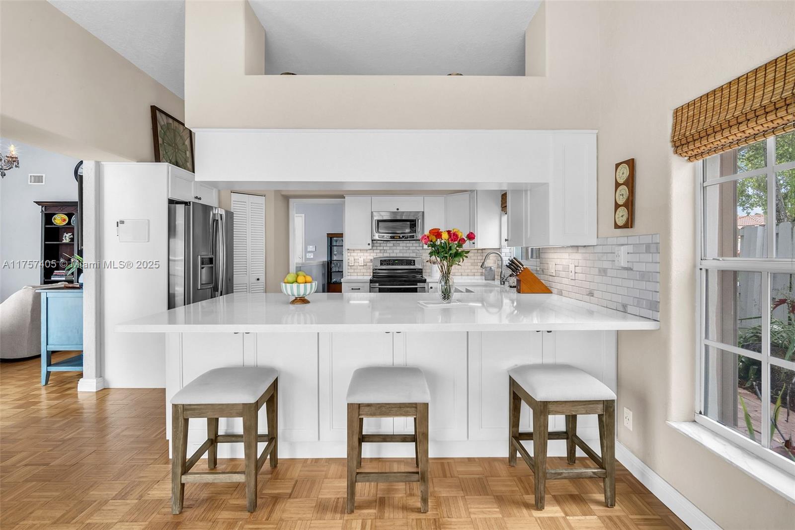 1095 Longview