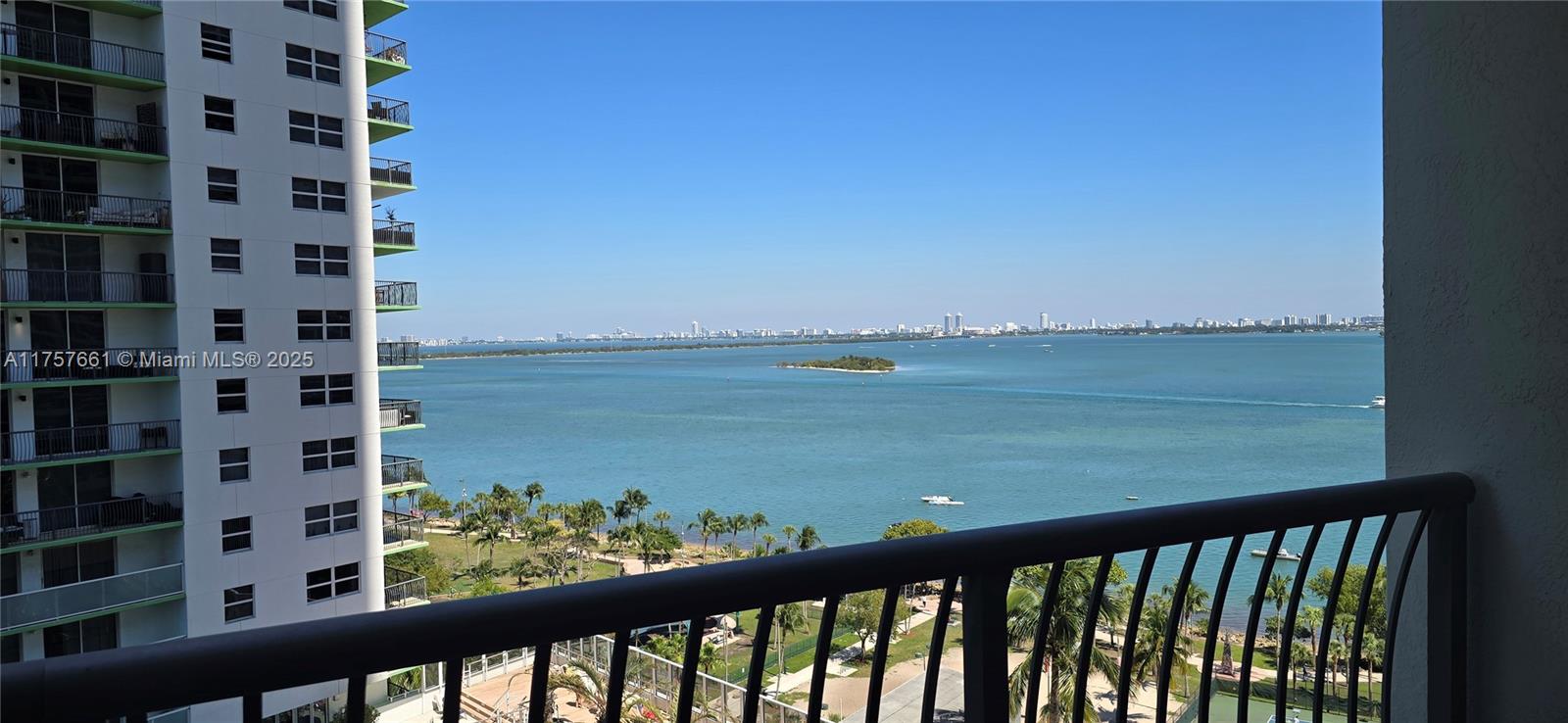 1750 N Bayshore Dr # 1603