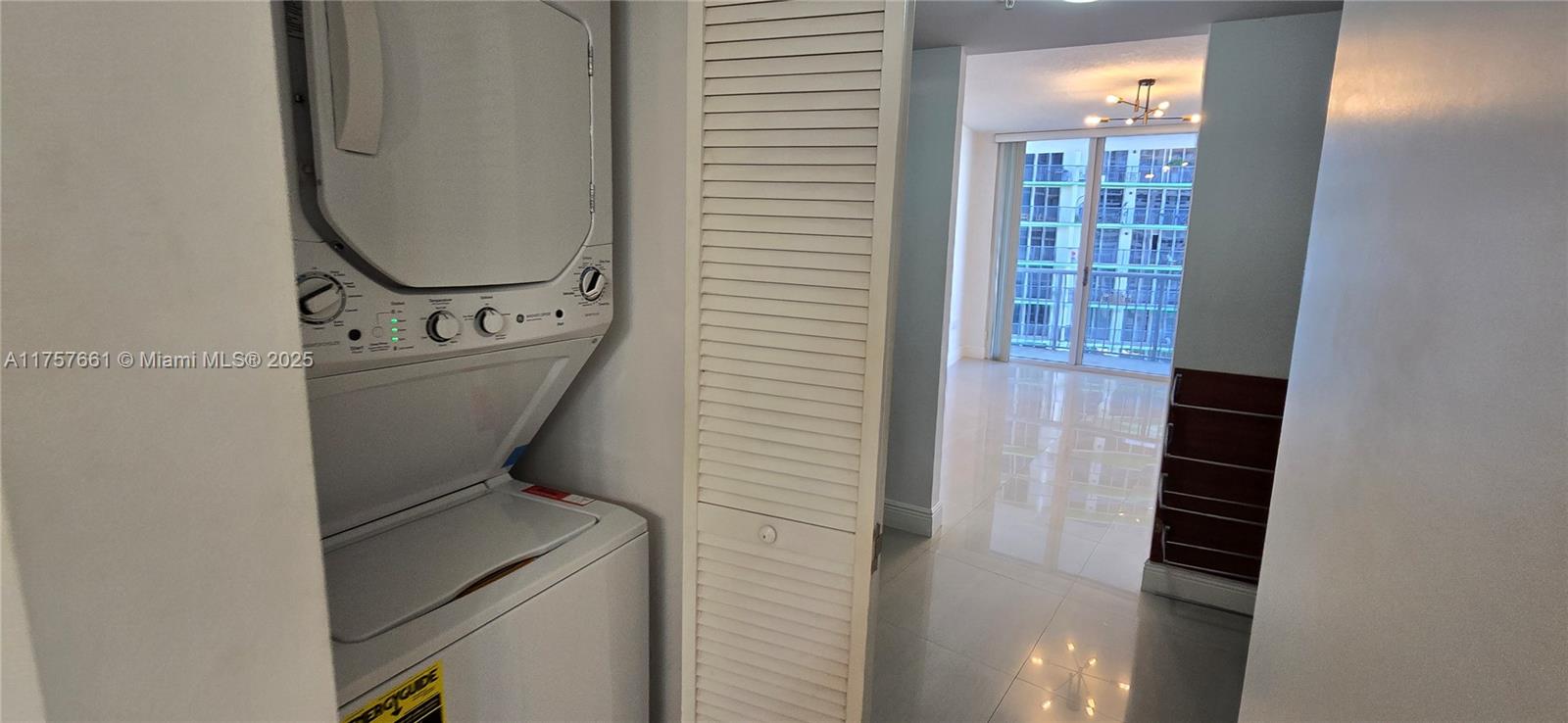 1750 N Bayshore Dr # 1603