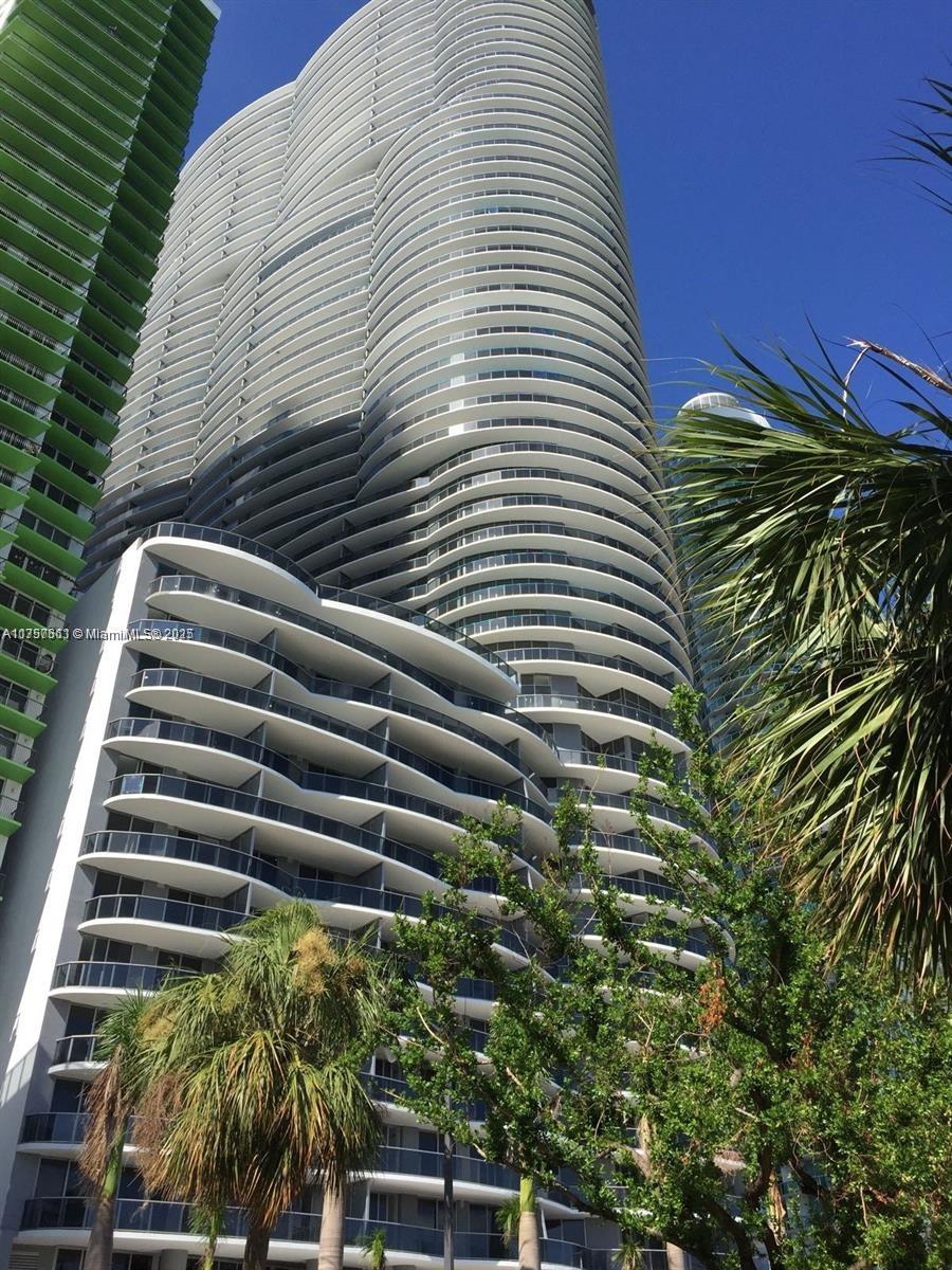 1750 N Bayshore Dr # 1603