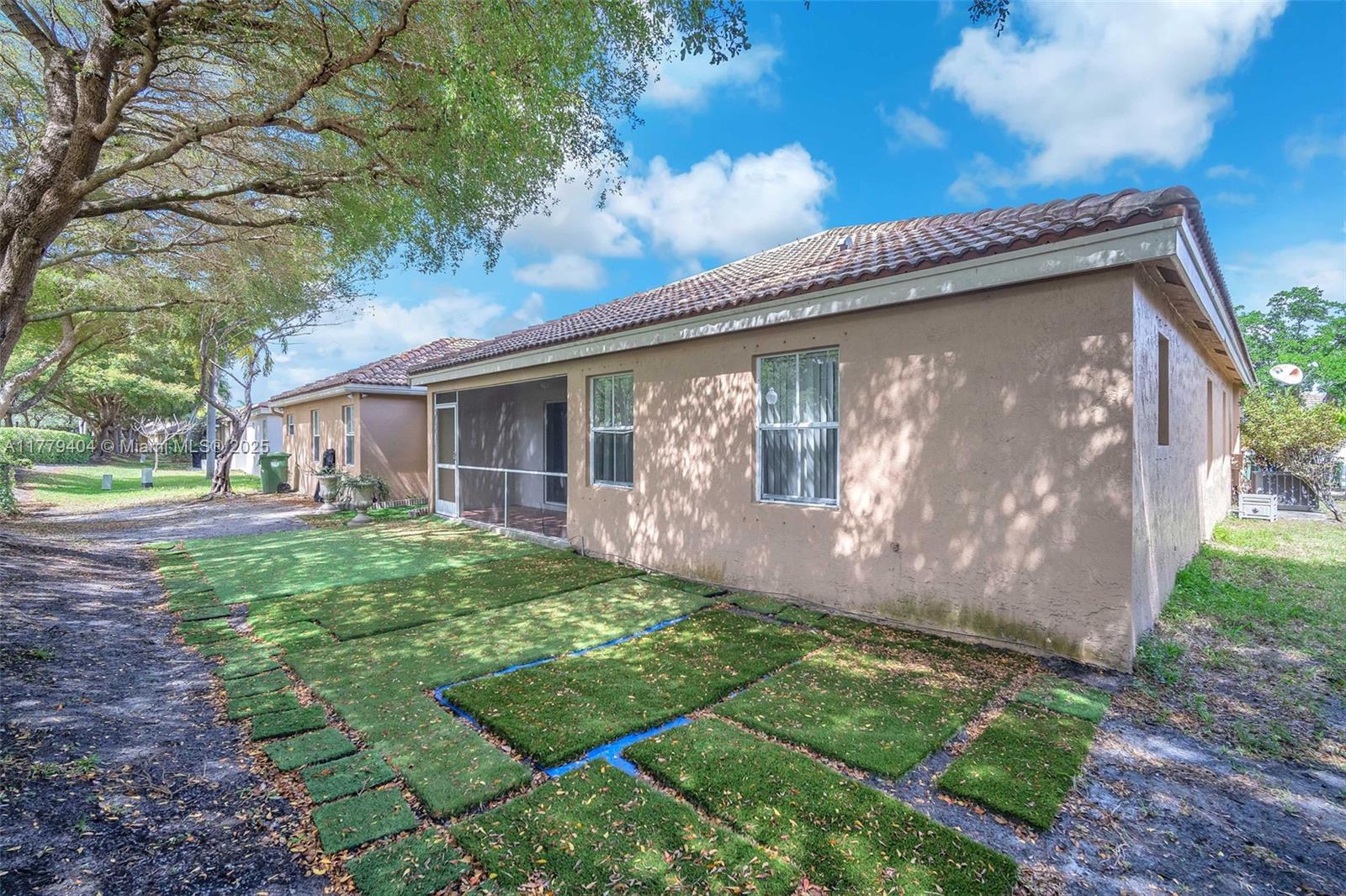 1617 Zenith Way