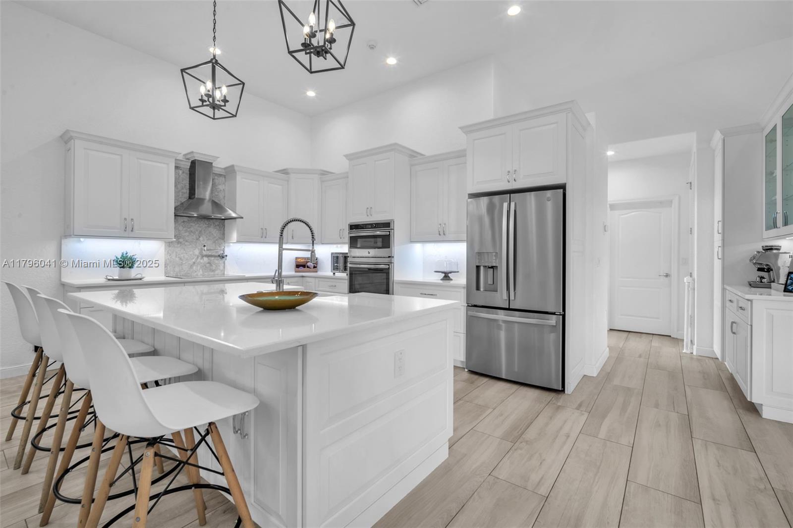 2623 Oakbrook Dr