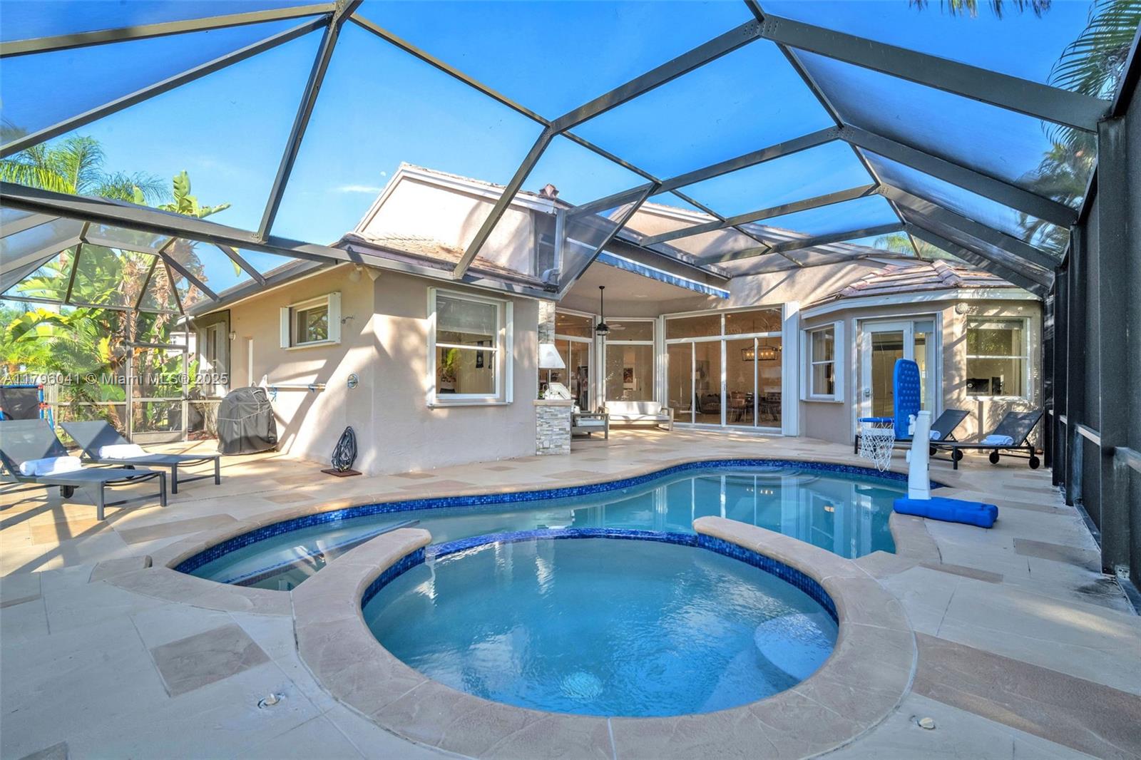 2623 Oakbrook Dr