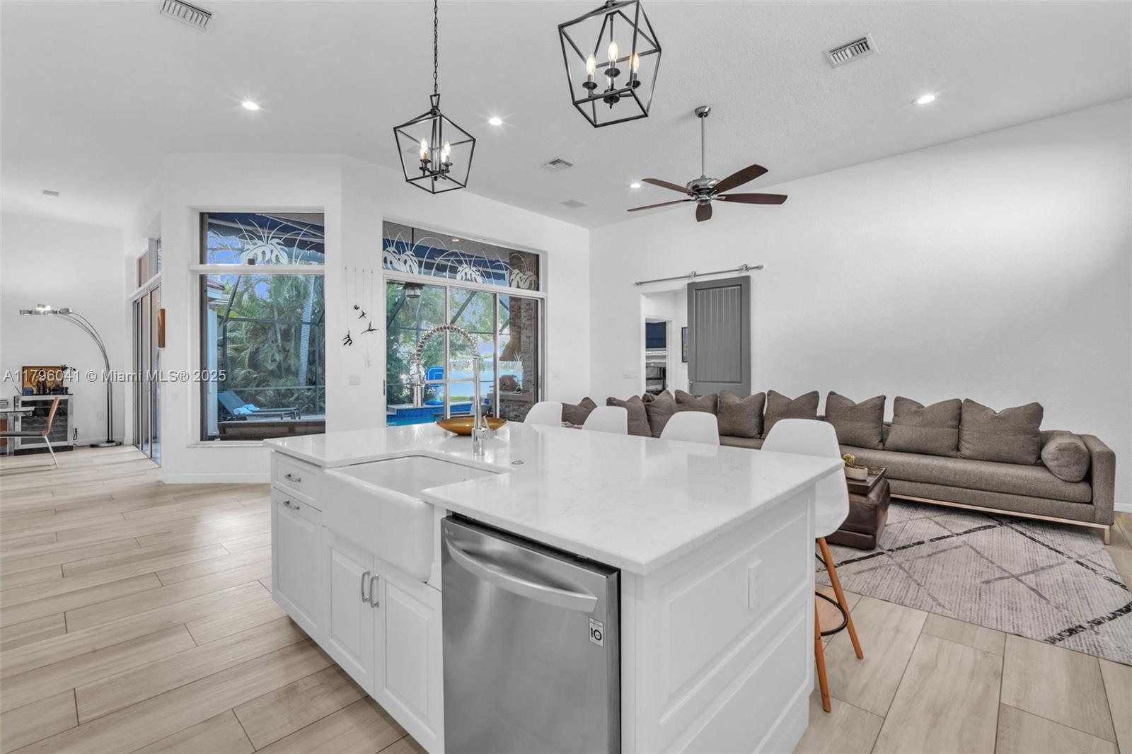 2623 Oakbrook Dr