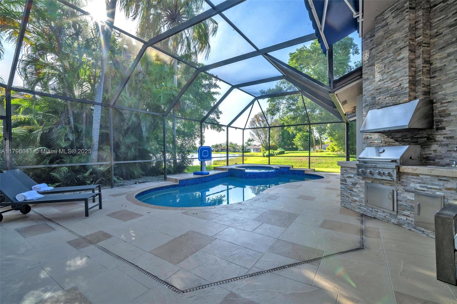 2623 Oakbrook Dr