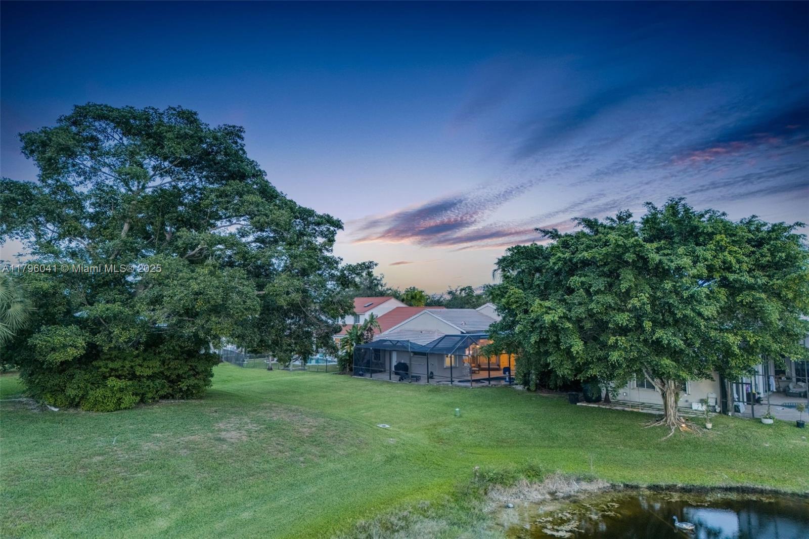 2623 Oakbrook Dr