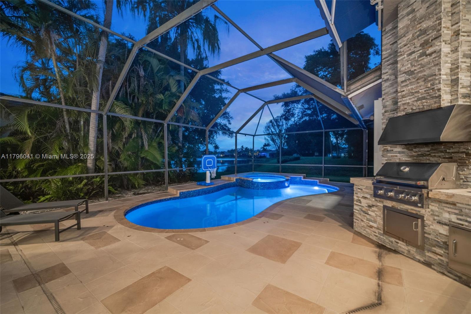 2623 Oakbrook Dr