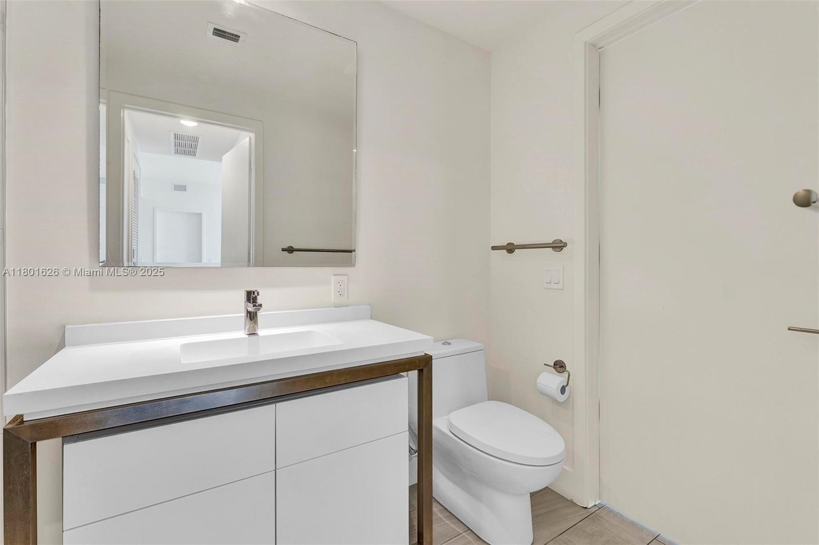 2000 Metropica Way # 2307