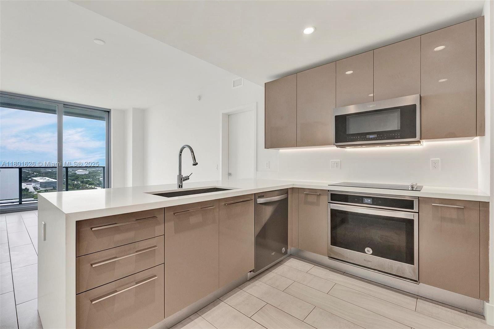 2000 Metropica Way # 2307