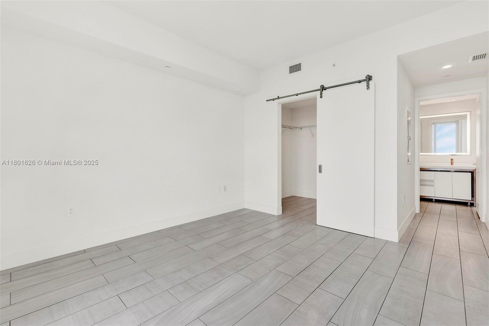 2000 Metropica Way # 2307