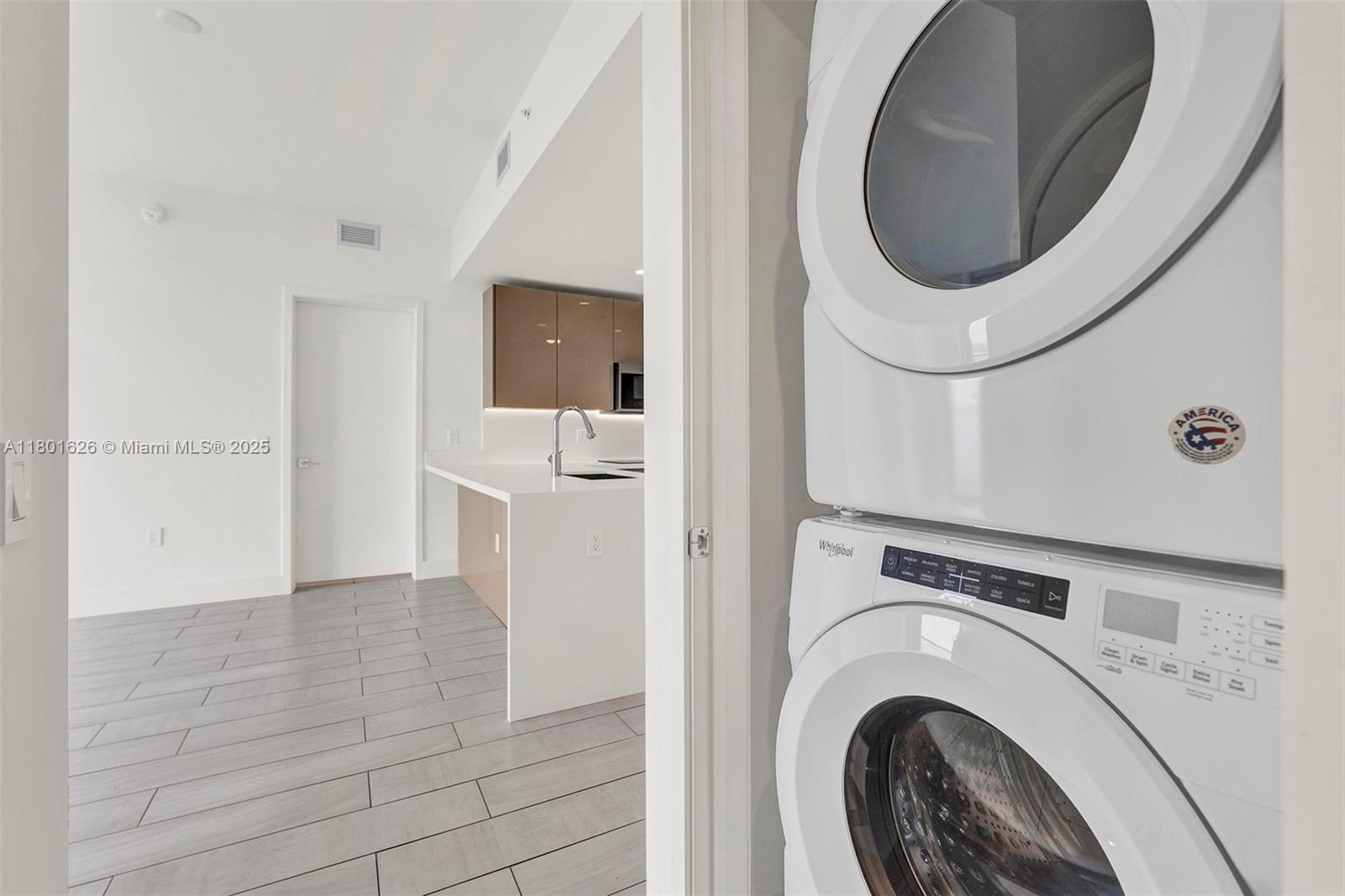 2000 Metropica Way # 2307