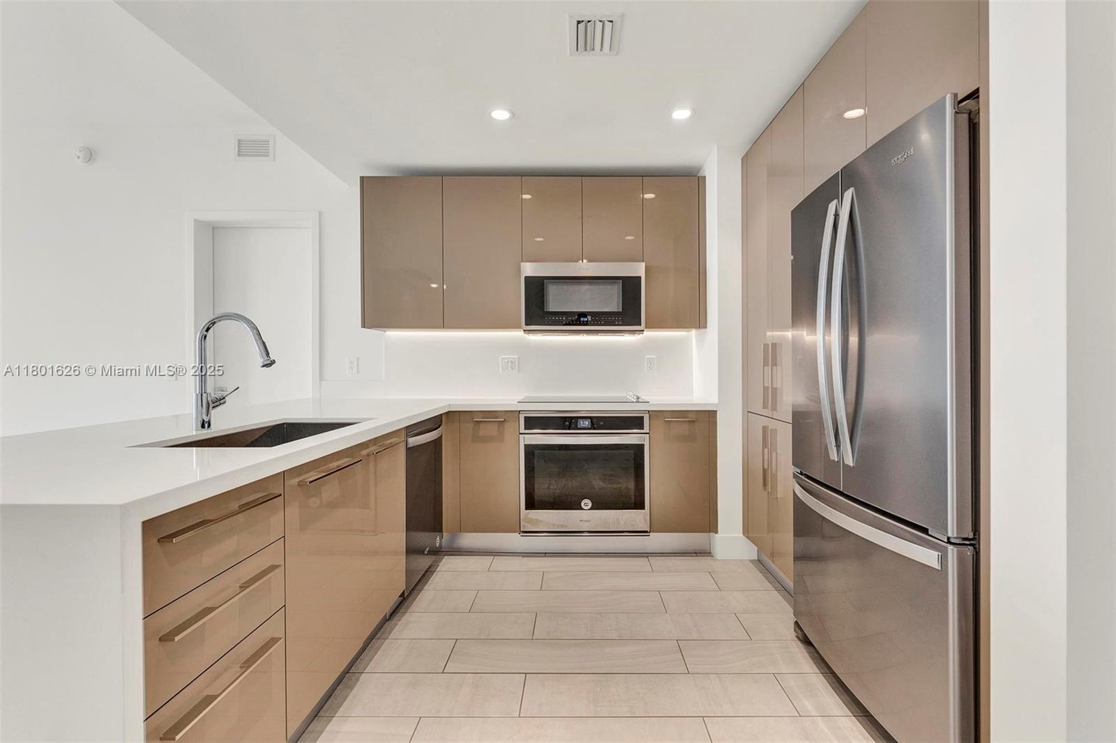 2000 Metropica Way # 2307