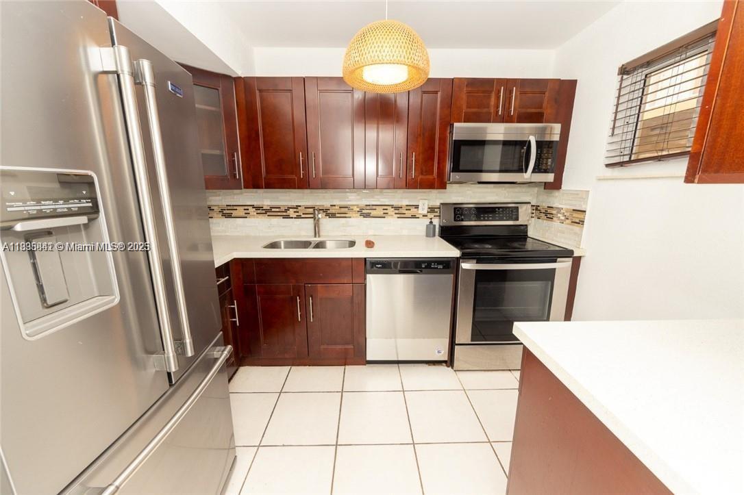 4235 N University Dr # 205
