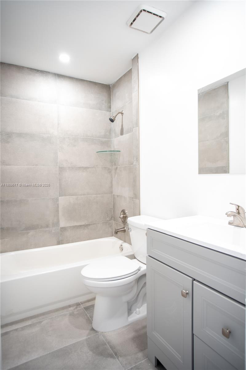 2615 SW 74th Ter