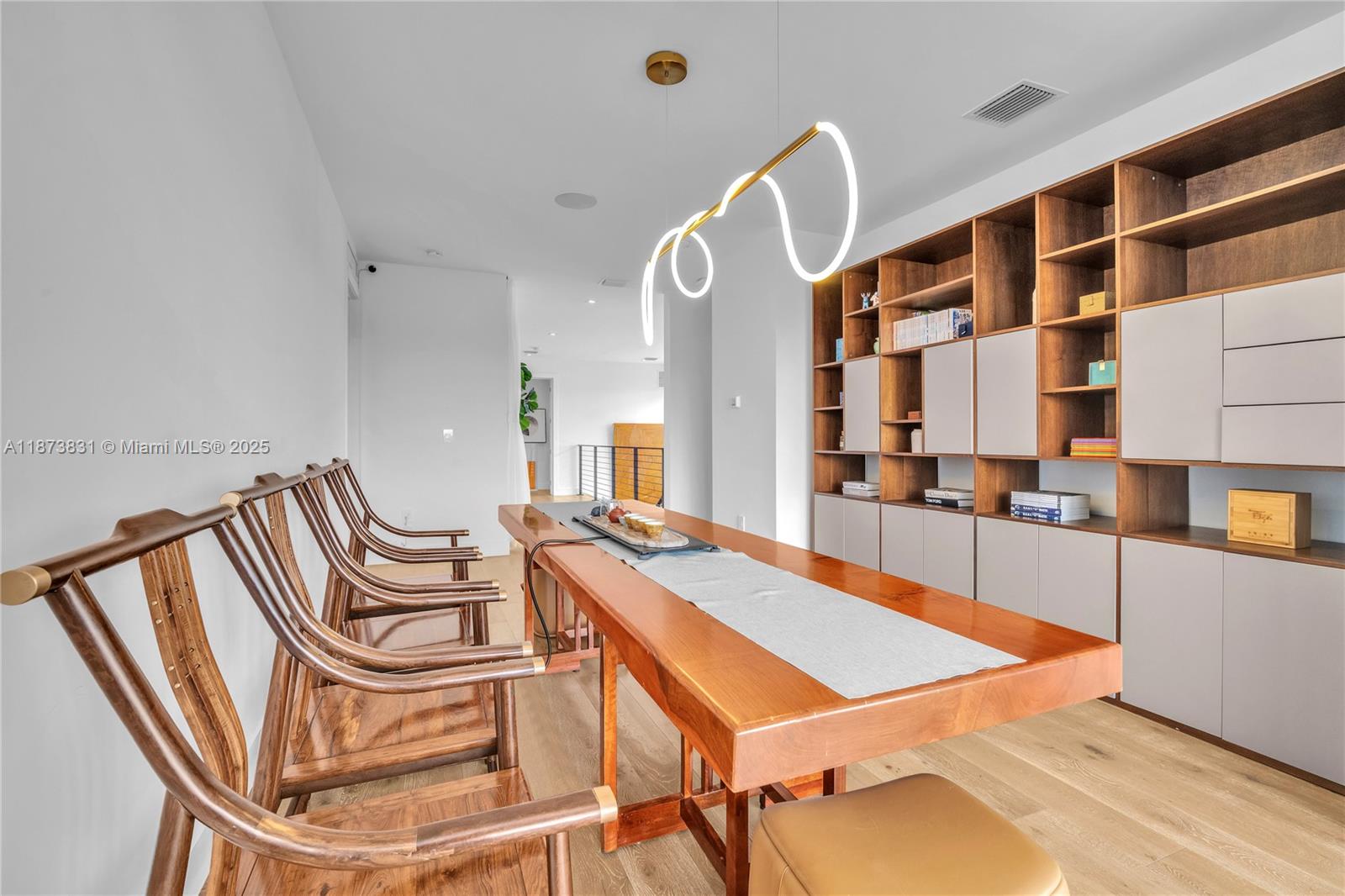 16572 S Botaniko Dr S