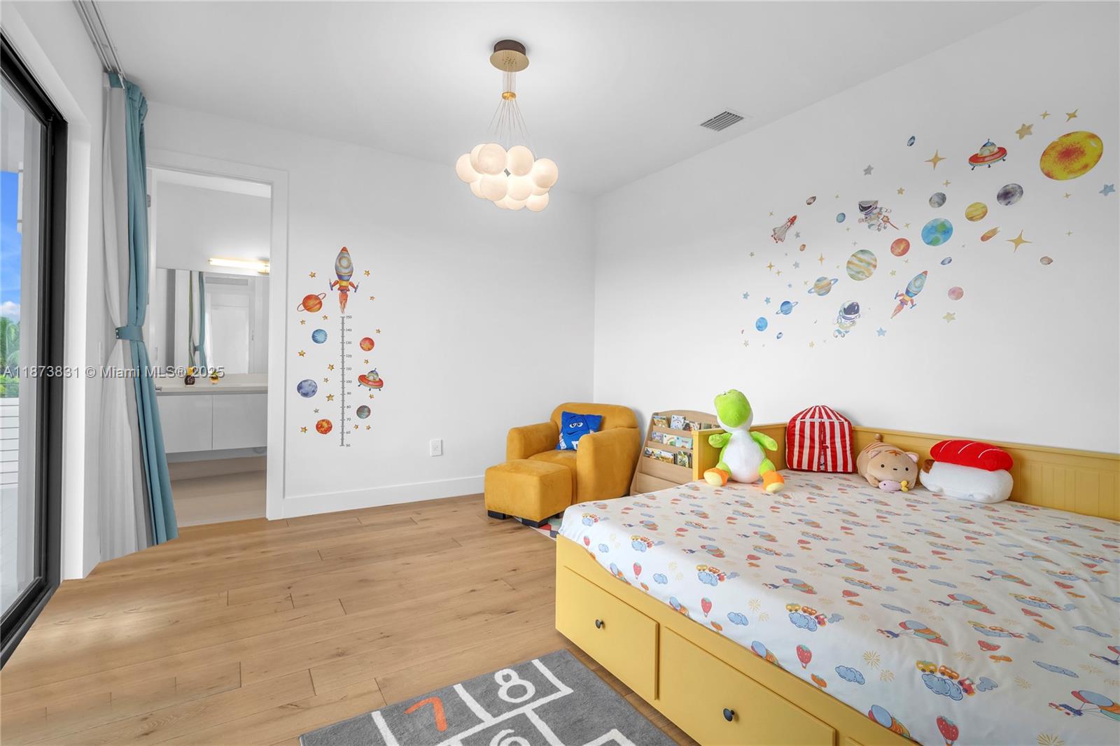16572 S Botaniko Dr S