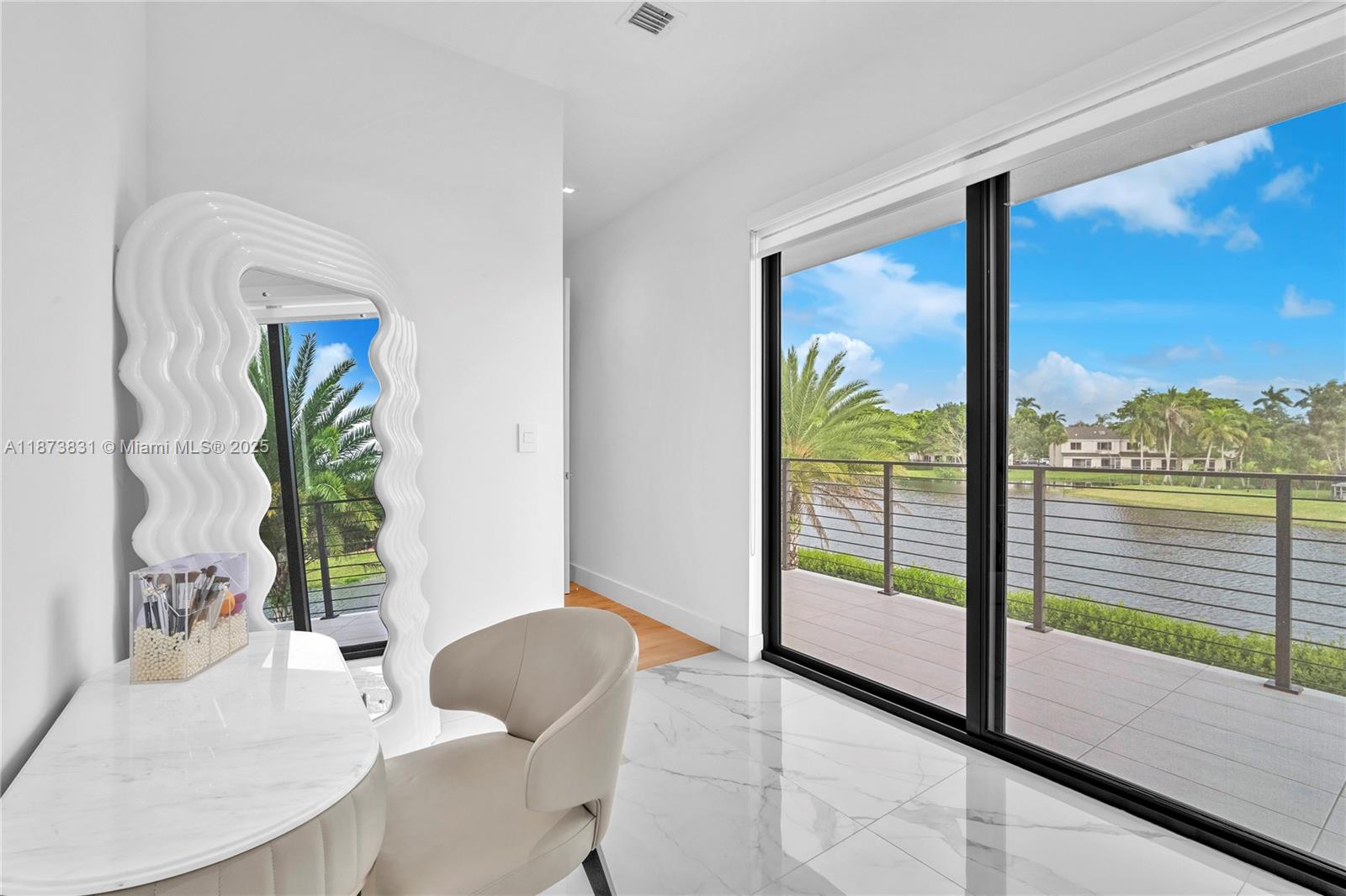 16572 S Botaniko Dr S
