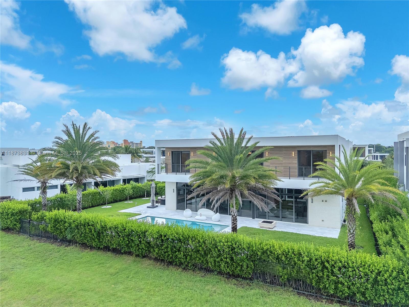 16572 S Botaniko Dr S