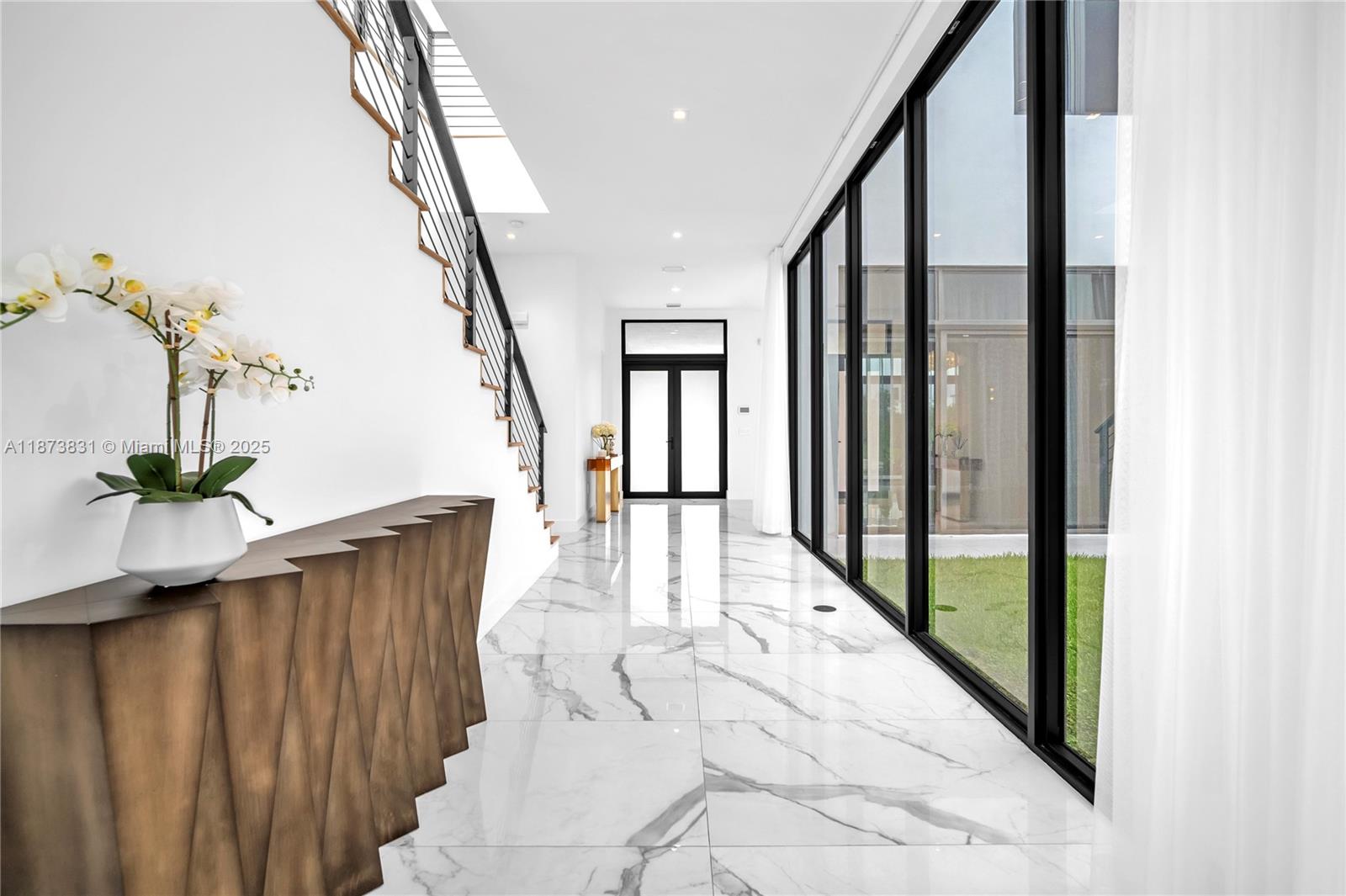 16572 S Botaniko Dr S
