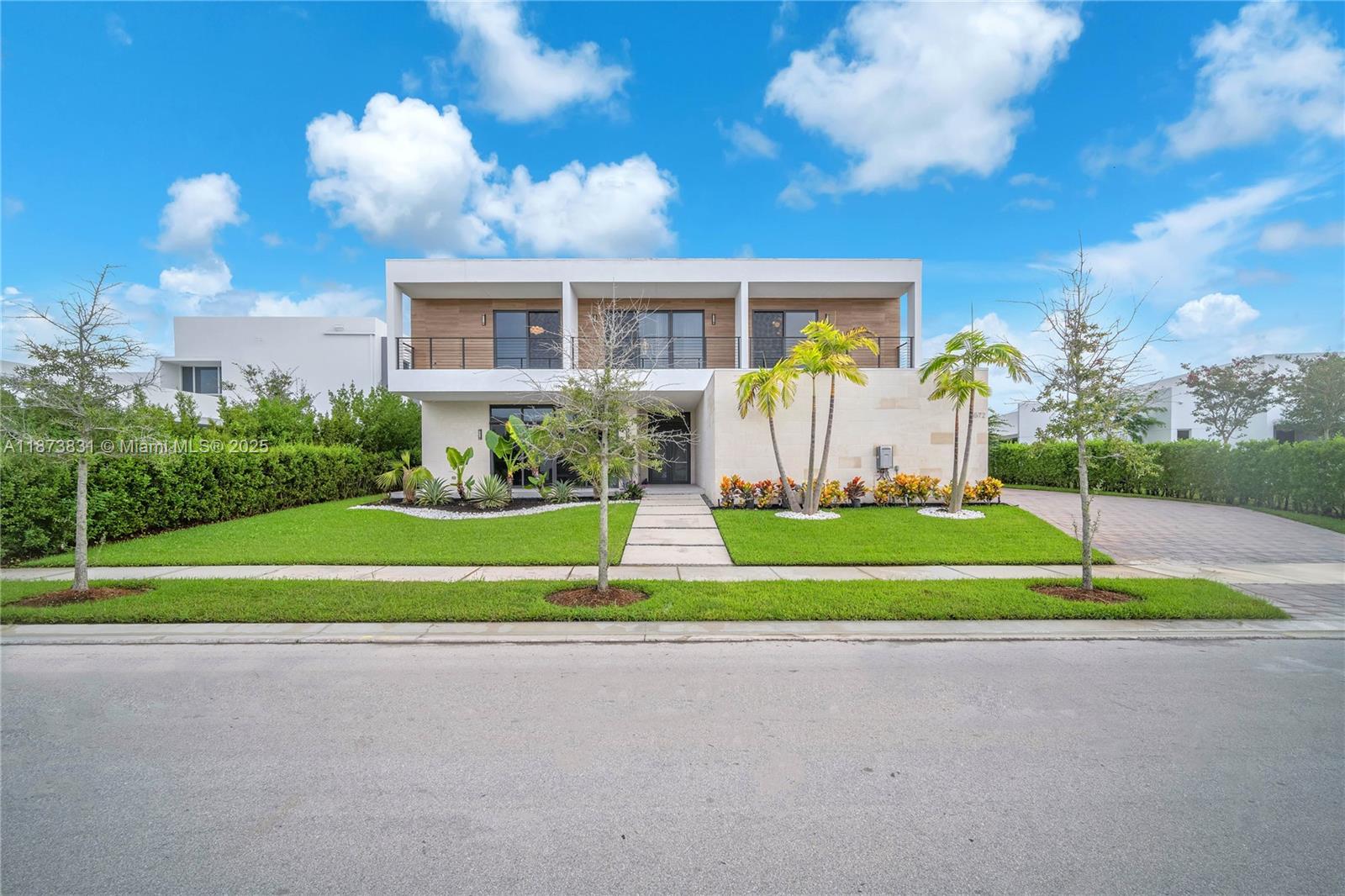 16572 S Botaniko Dr S