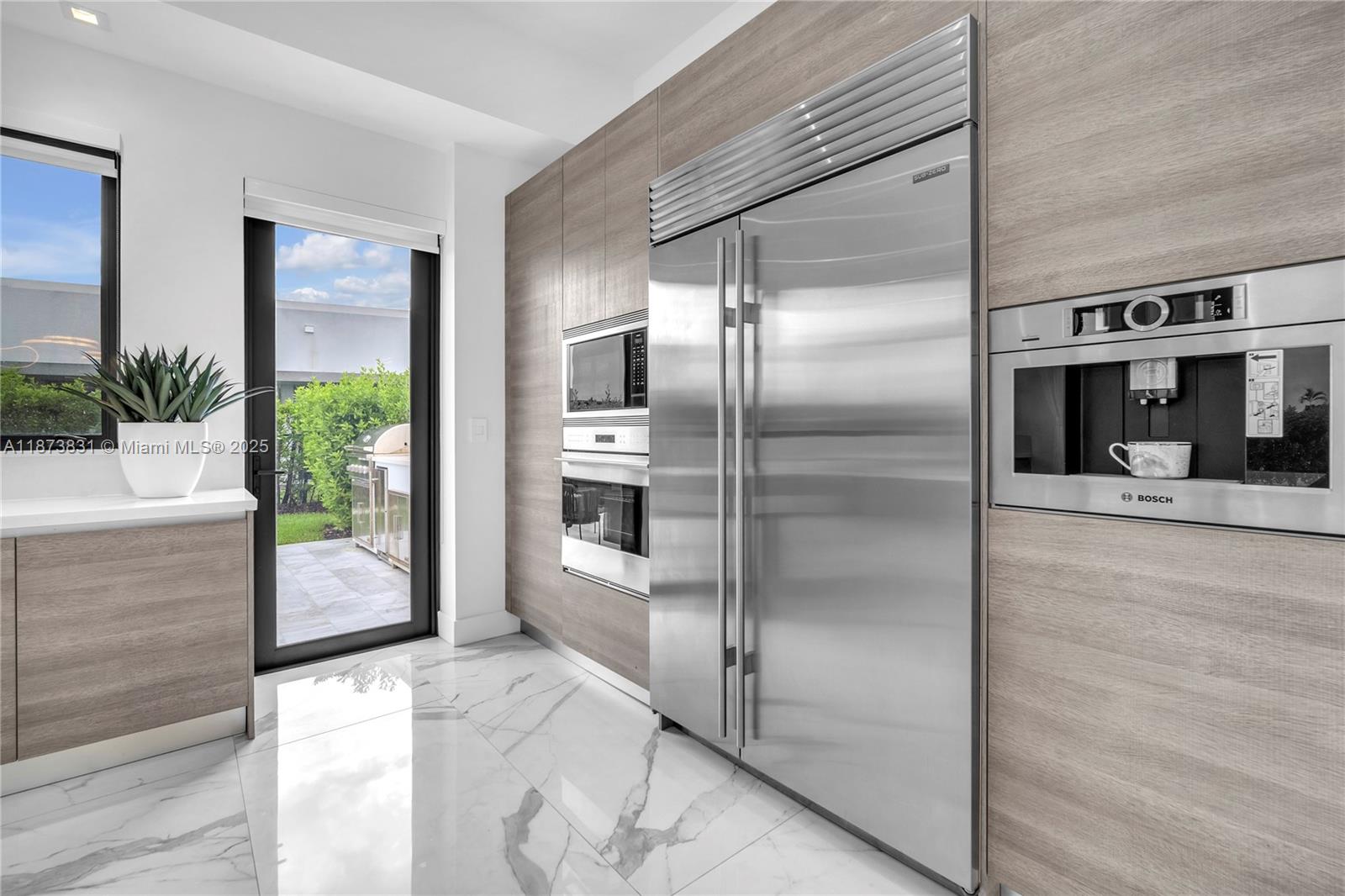 16572 S Botaniko Dr S