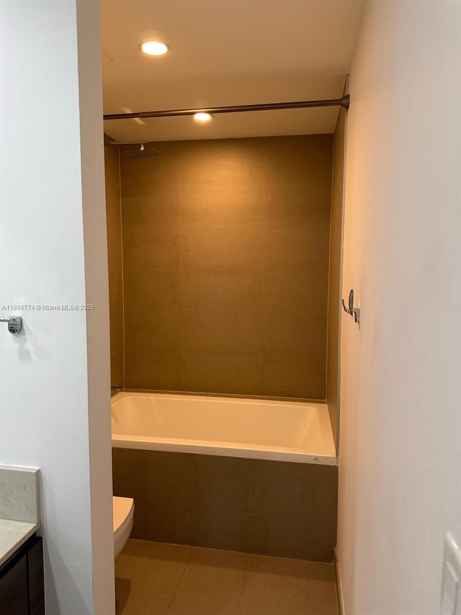 1080 Brickell Ave # 703