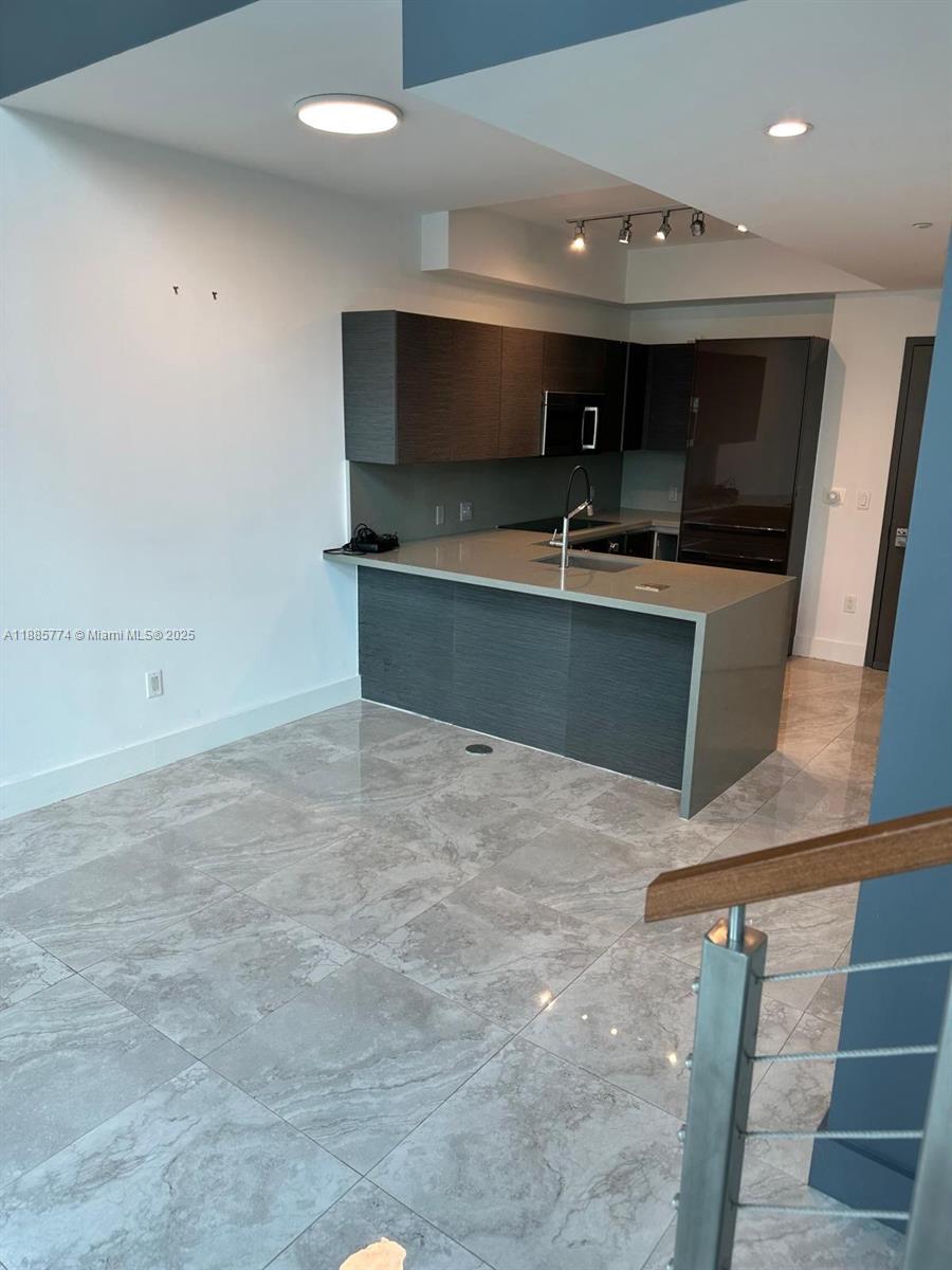 1080 Brickell Ave # 703