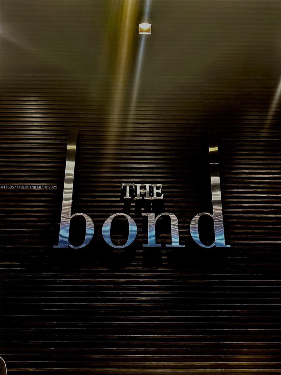 1080 Brickell Ave # 703