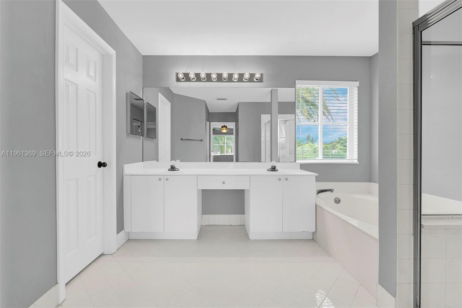 1518 Maple Dr # 1518