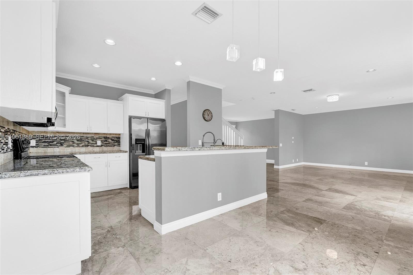 1518 Maple Dr # 1518