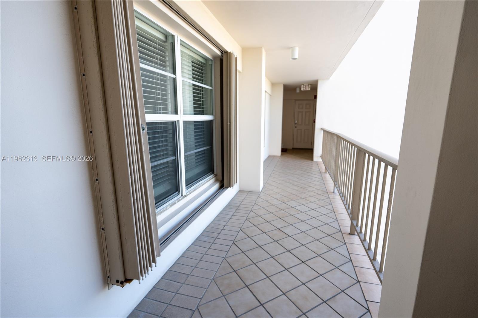 1021 Hillsboro Mile # 204