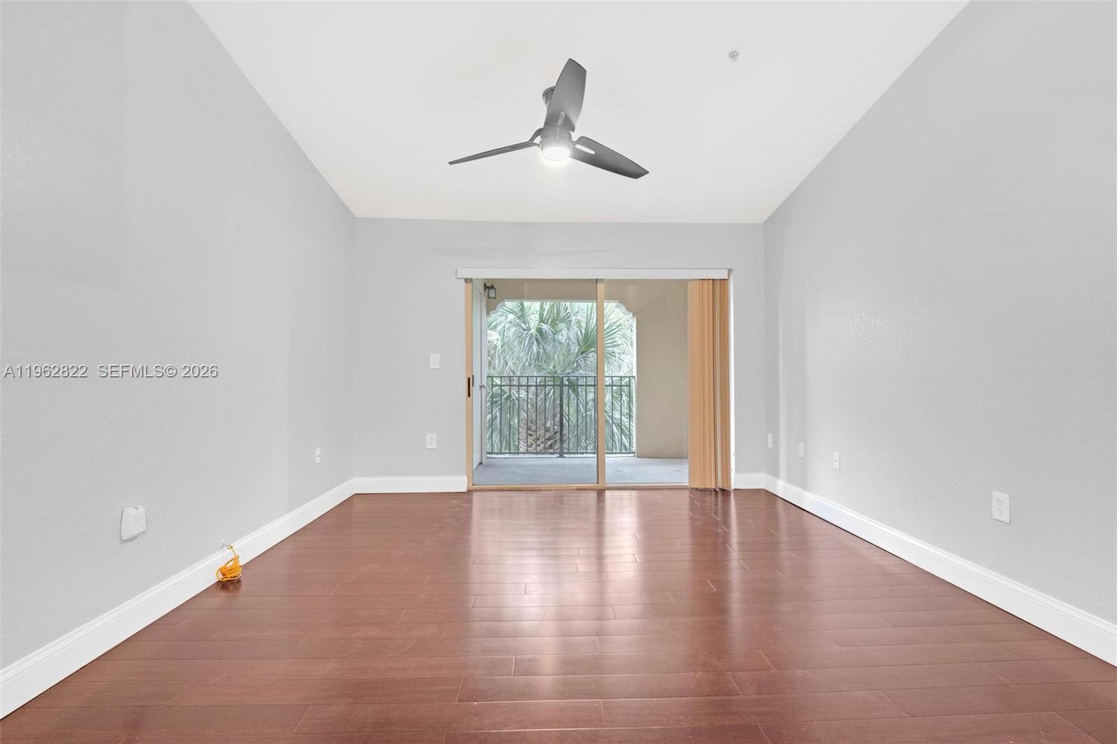 2586 Centergate Dr # 303