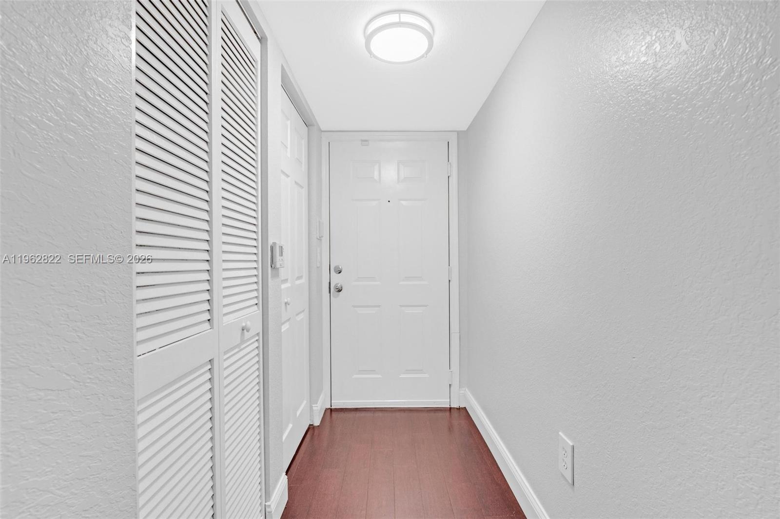 2586 Centergate Dr # 303