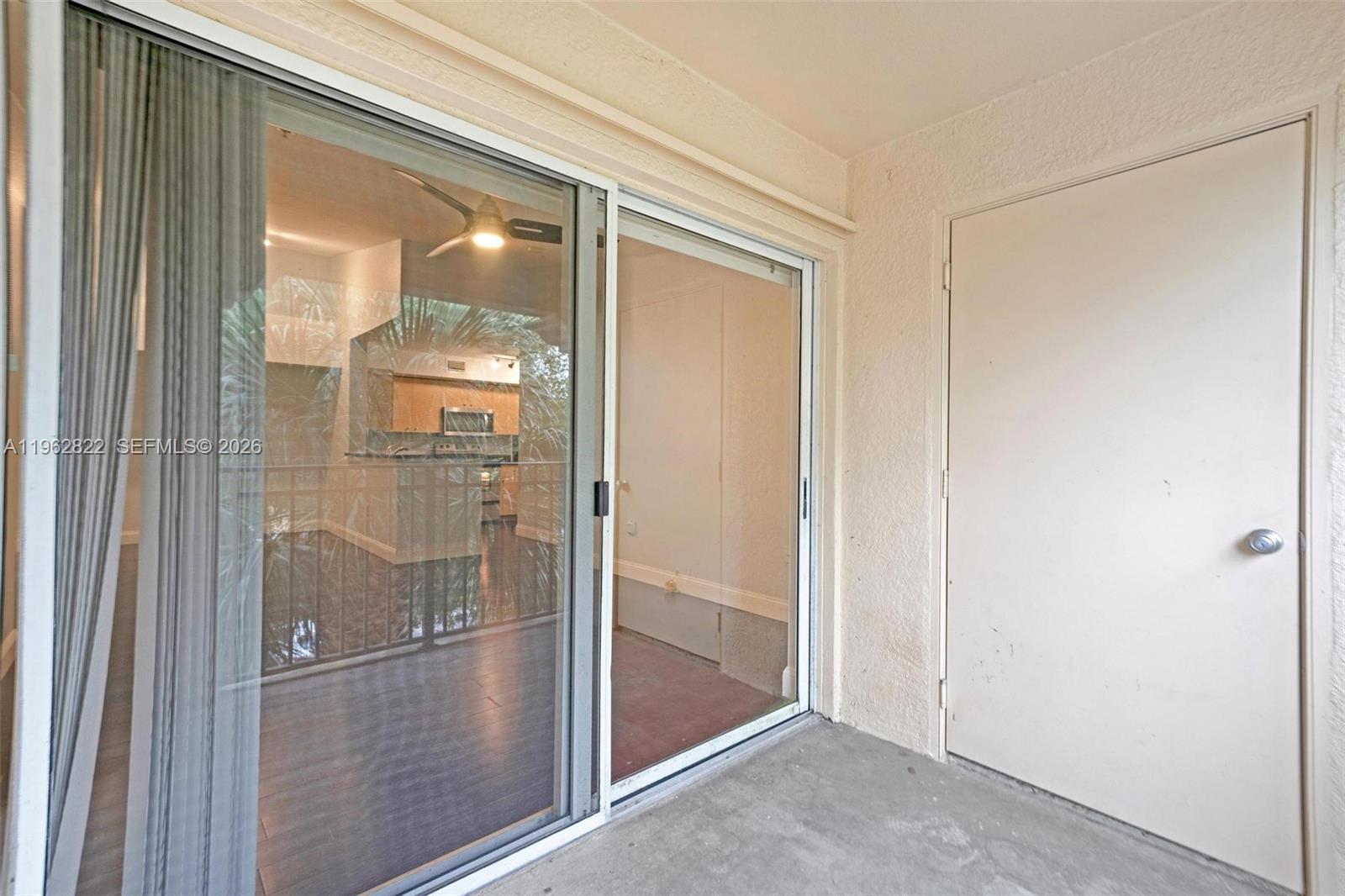 2586 Centergate Dr # 303