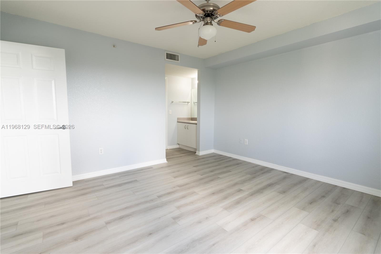 816 NW 11th St # 1006