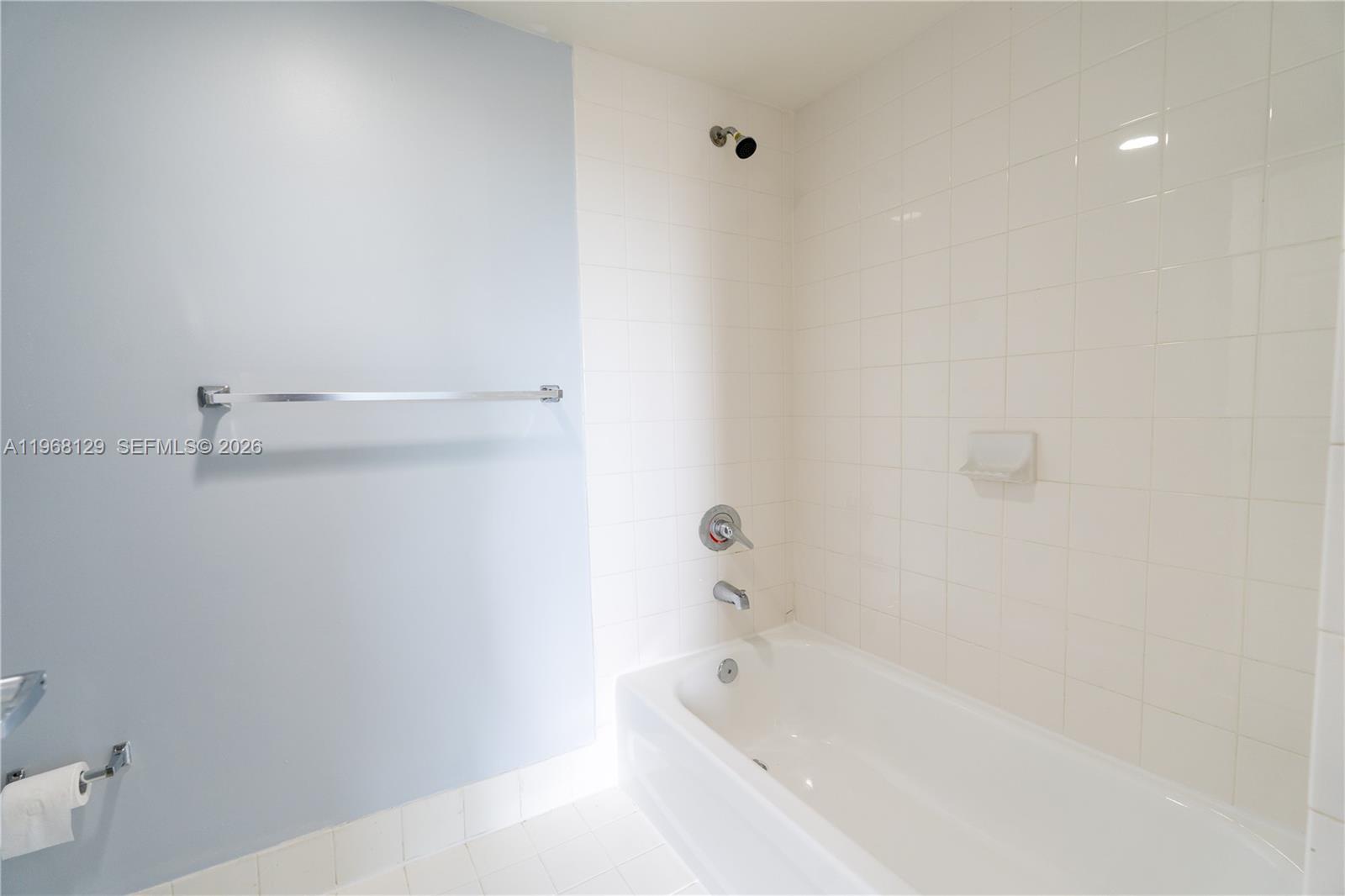 816 NW 11th St # 1006