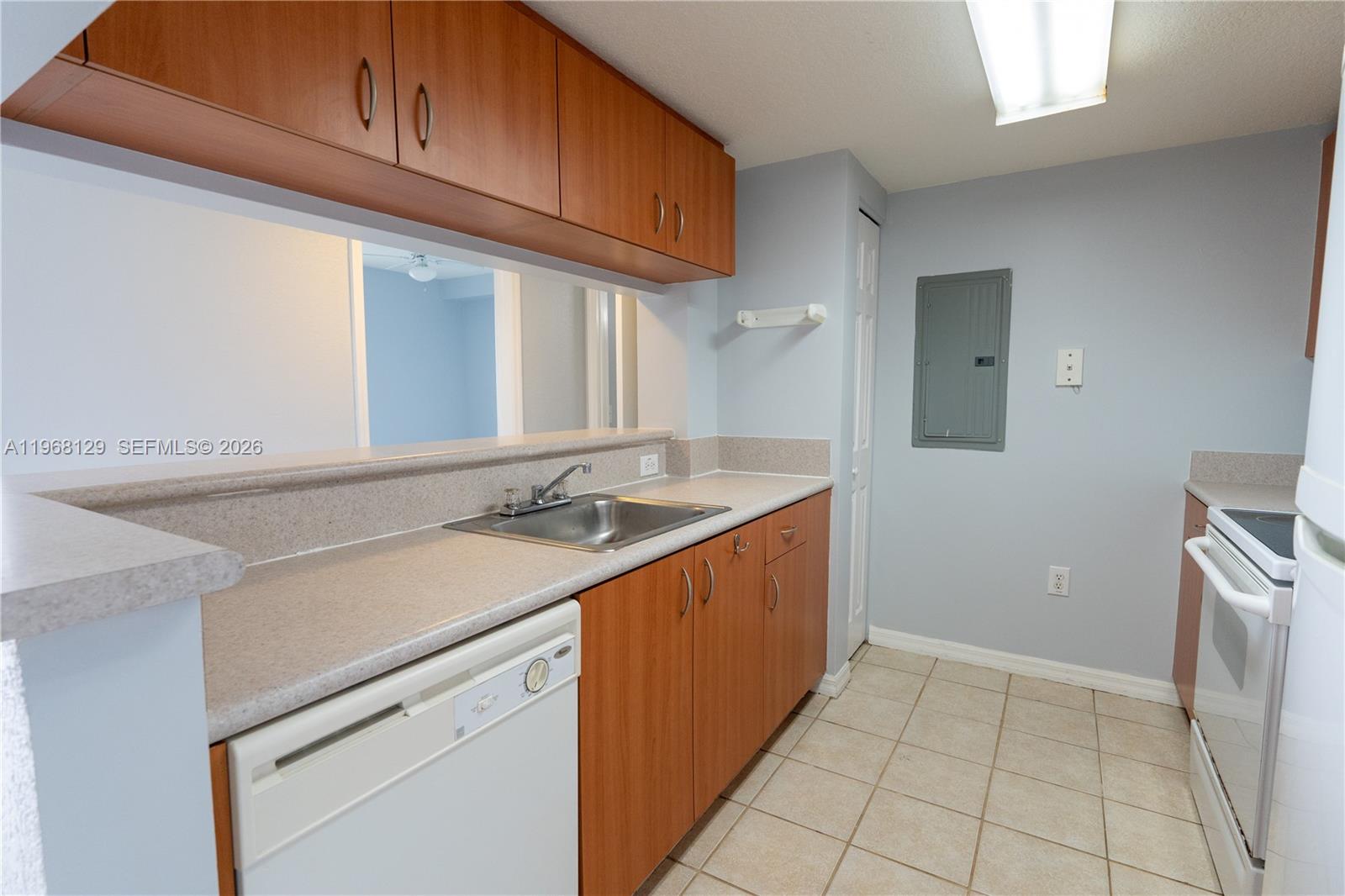 816 NW 11th St # 1006