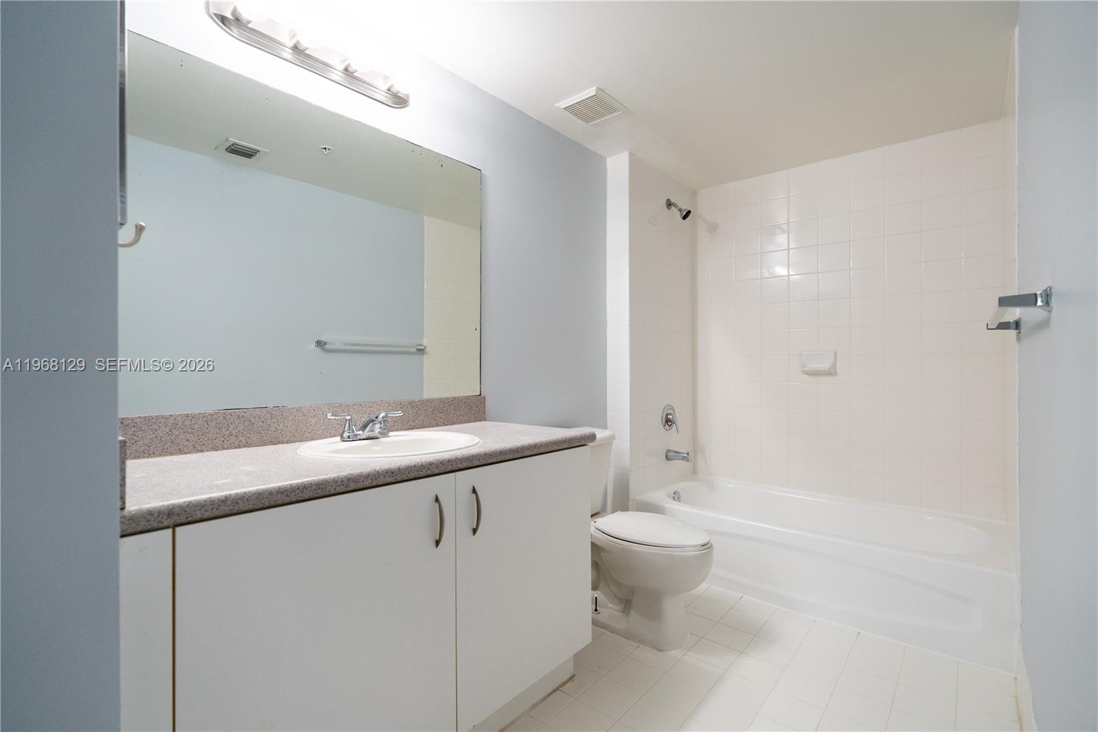 816 NW 11th St # 1006