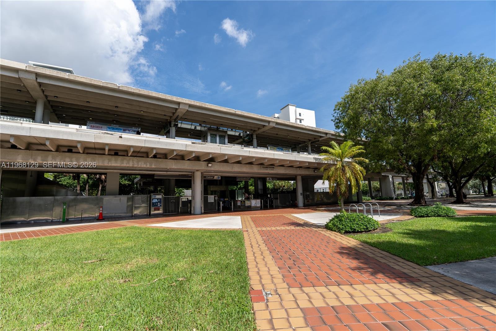 816 NW 11th St # 1006