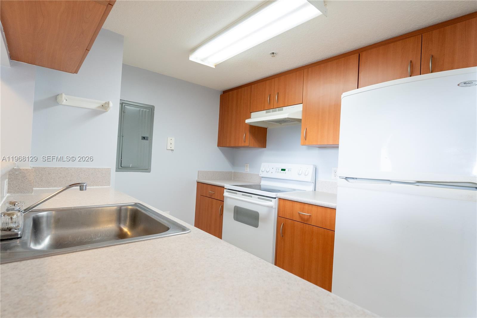 816 NW 11th St # 1006