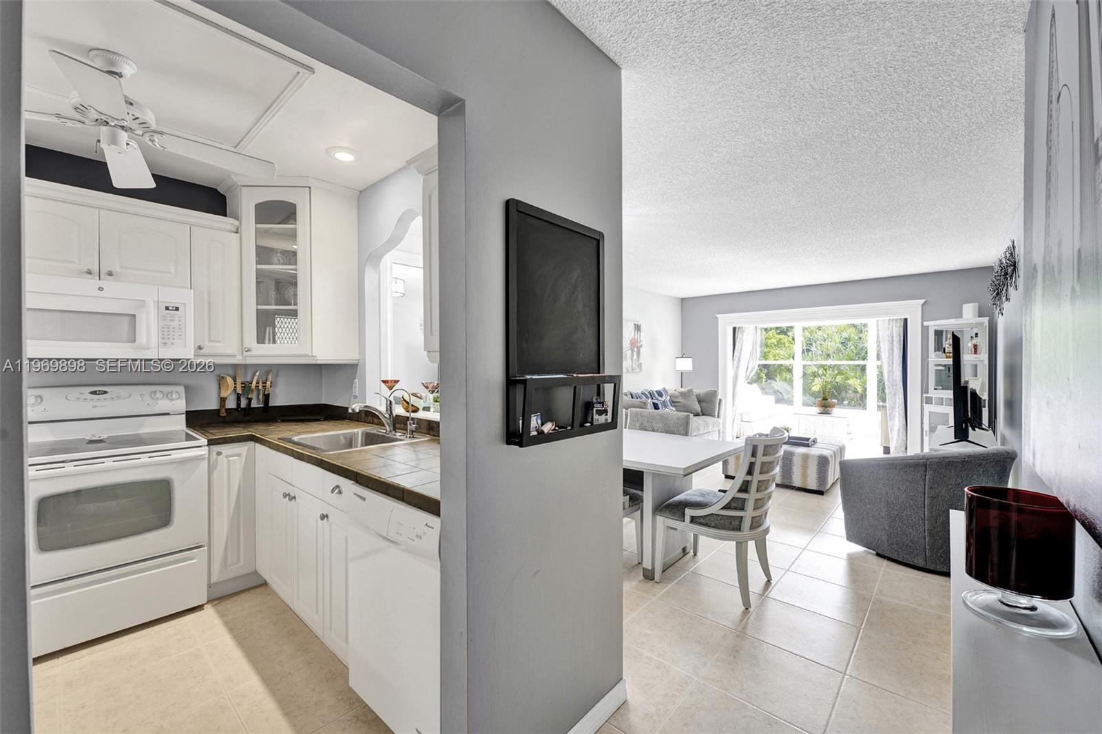 3430 NW 52nd Ave # 210