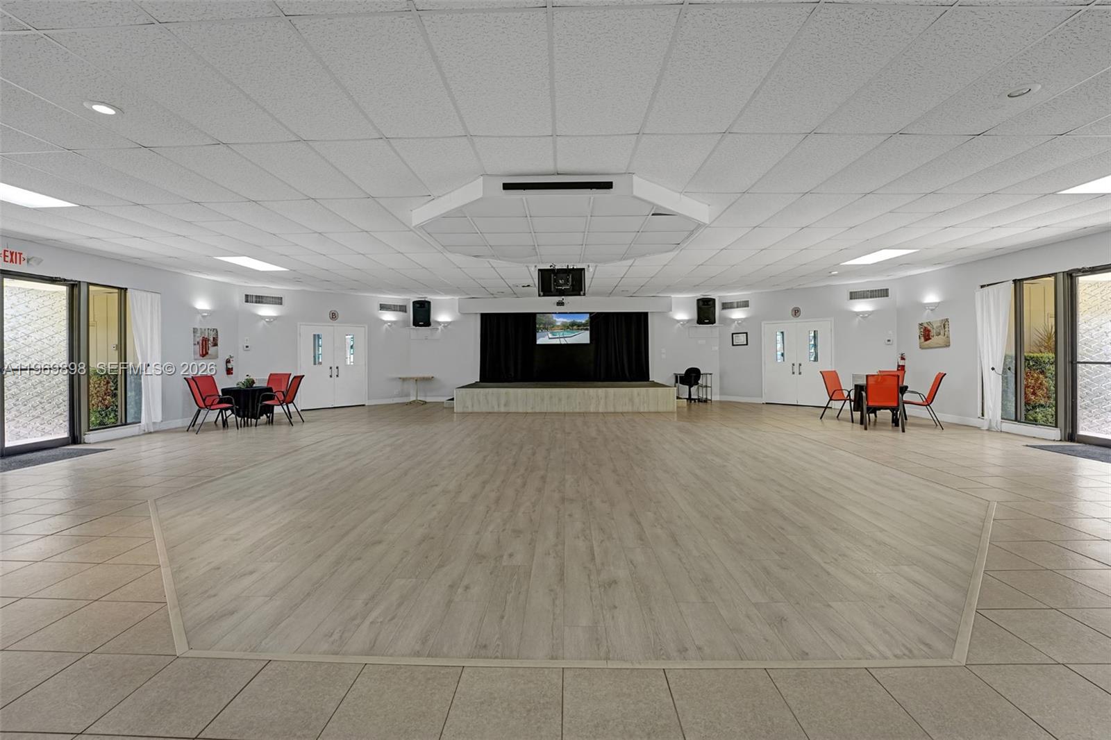 3430 NW 52nd Ave # 210